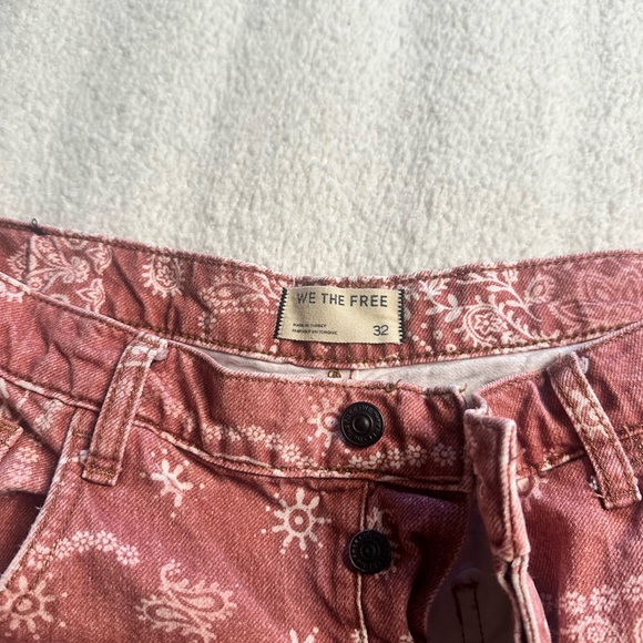 We The Free Free People Good Luck Printed Barrel Jeans EUC - Picture 12 of 12